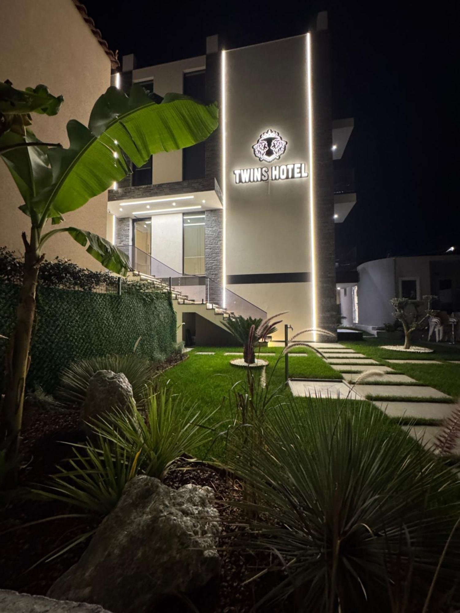 Twins Hotel Vlorë Exterior foto